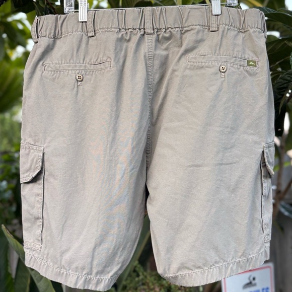Tommy Bahama Big & Tall Survivor E-Waist Cargo Shorts - Picture 4 of 11